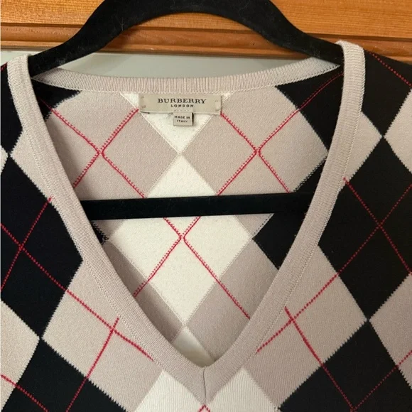 Burberry Argyle Fitted V-Neck Sweater - Black and White